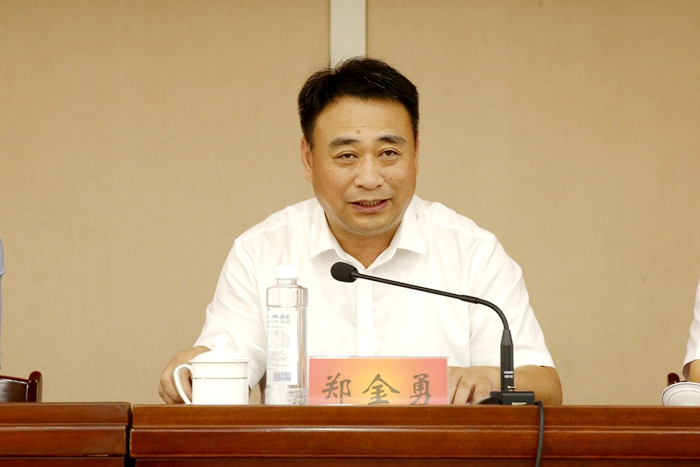郑1.jpg